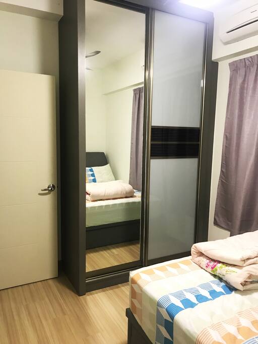 Built in Wardrobe & Mirror