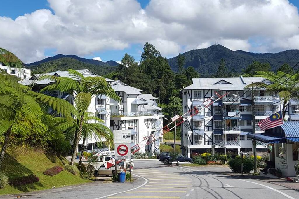 The entrance of Desa Anthurium.