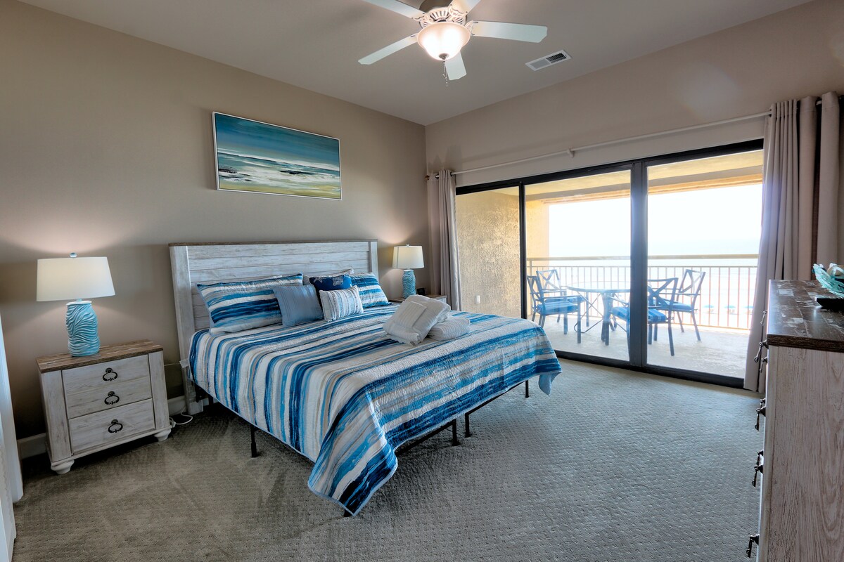 Kraljevski bračni krevet (širine 180-220 cm) i nevjerojatan pogled