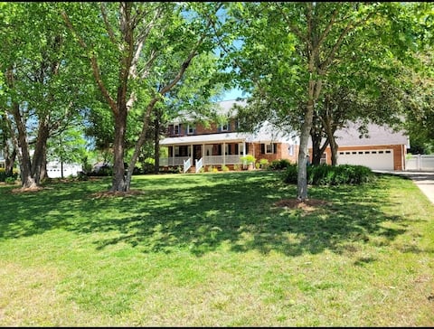 Charming Entire Harrisburg home with large yard.
