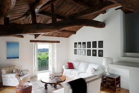 Rustic Cottage /LUGO COTTAGE