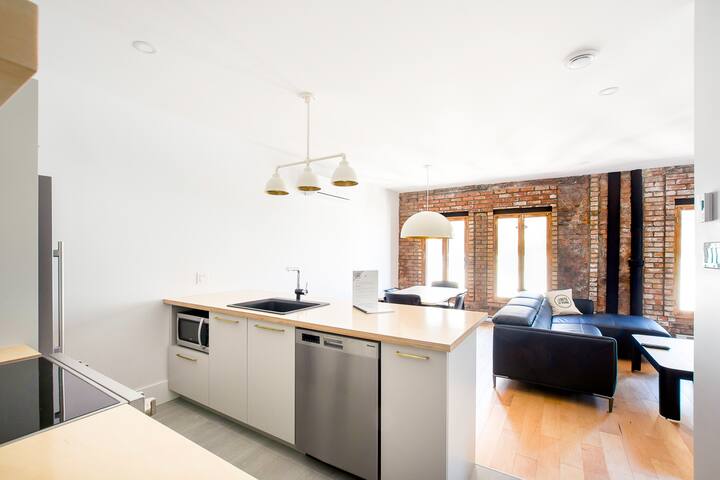 SP303 – Lofts St-Pierre – Par Les Lofts Vieux-Qc gallery image 5