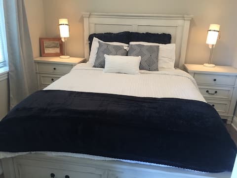 Cozy Room with Free Street Parking