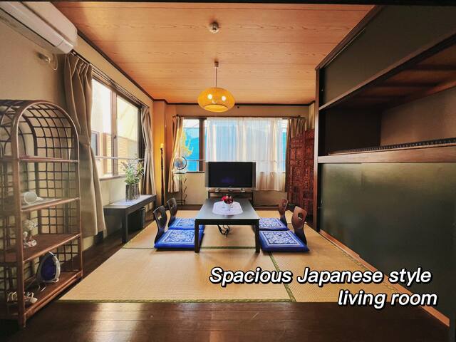 House near Shinjuku with parking & courtyard/Max14 gallery image 5