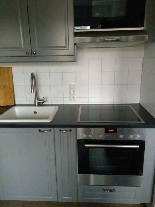 Voll ausgestattete Küche/ Kitchen