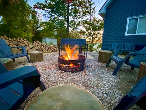 All Decked Out - 4 season 4 bed/2 bath Lake House