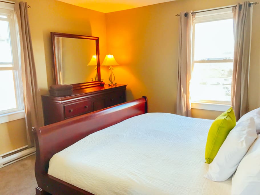 King room with views of Newport