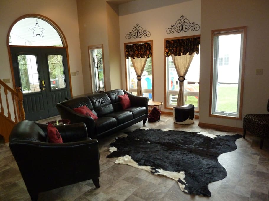 Main level sitting area