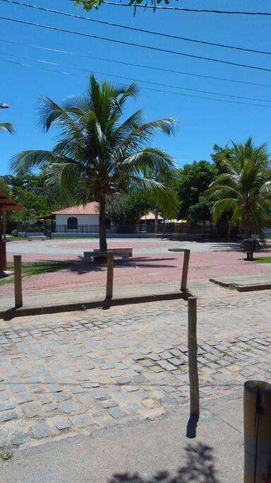 Praça da cultura e a casa logo atrás