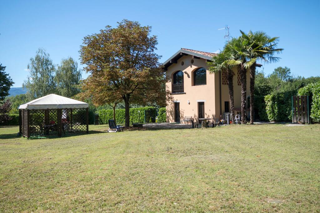 Vista esterna dal giardino