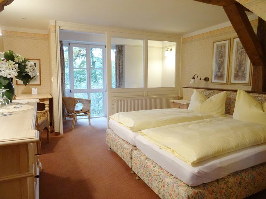 Eines der Doppelzimmer