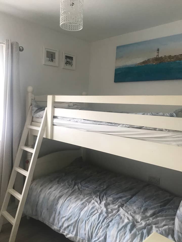 מיטות קומתיים לילדים