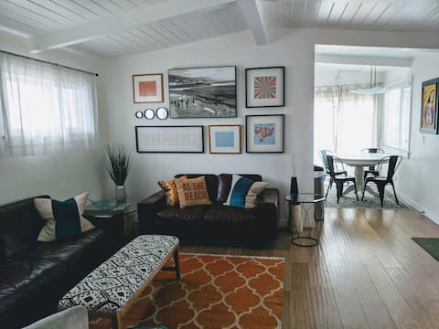 Popular Airbnb listing: Cottage - 5min Walk to Beach, Garden & Fireplace in San Clemente