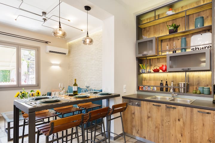 Luxury Vacation Home at the Old town of Chania