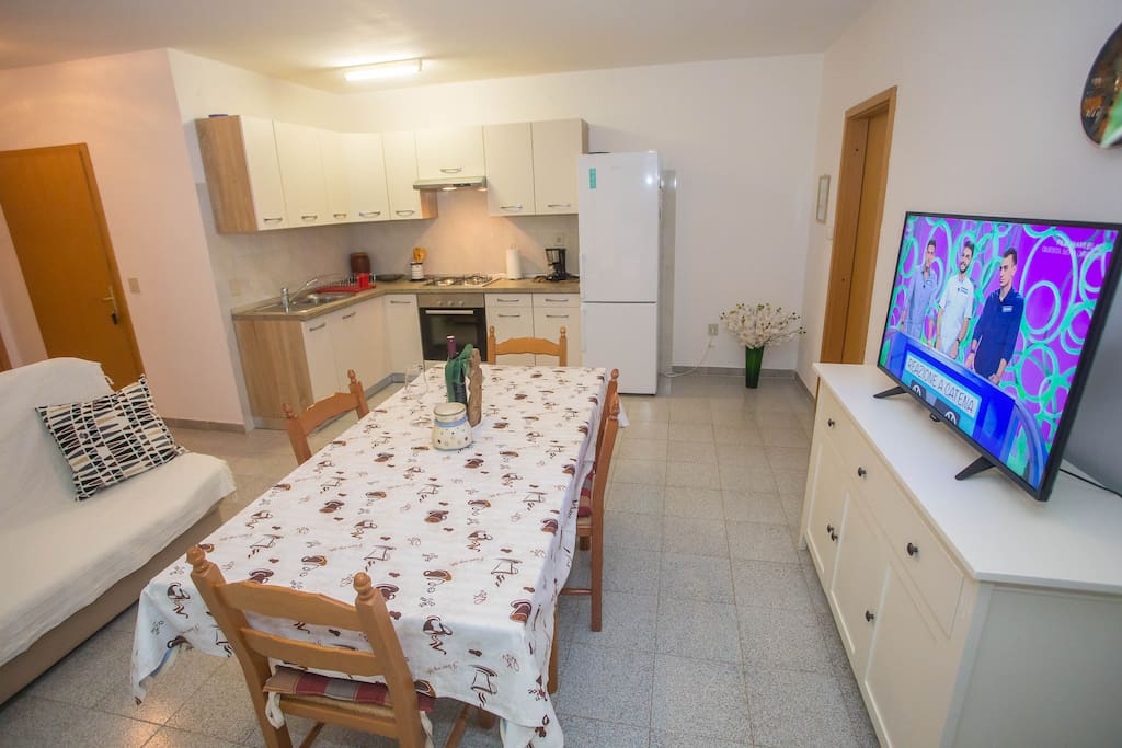 Kitchen with dining table