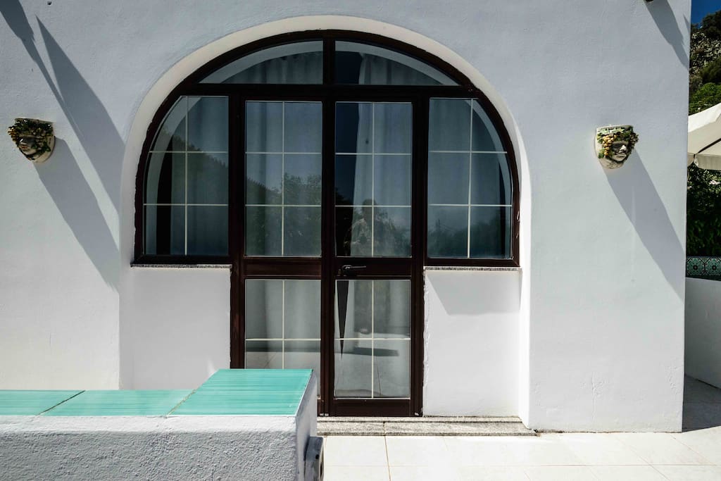 Eingang über die Terrasse