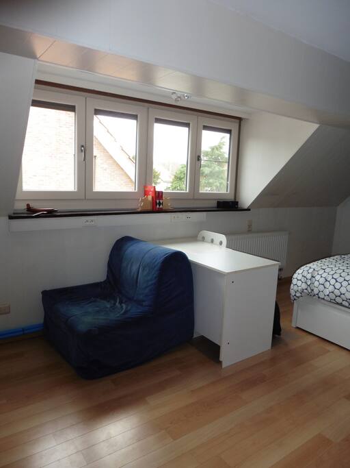 Slaapkamer met 2 extra slaapbanken