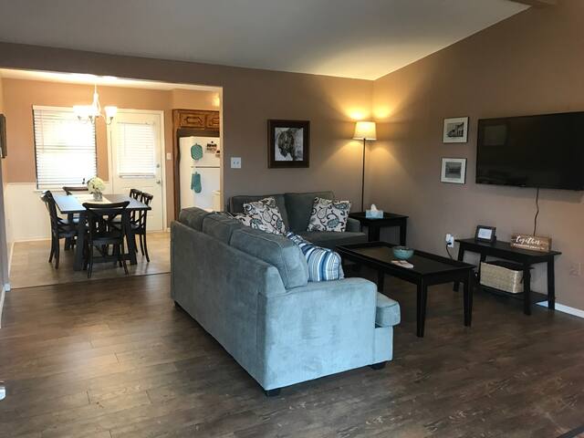 Completely Furnished Home, Close to Fort Sill