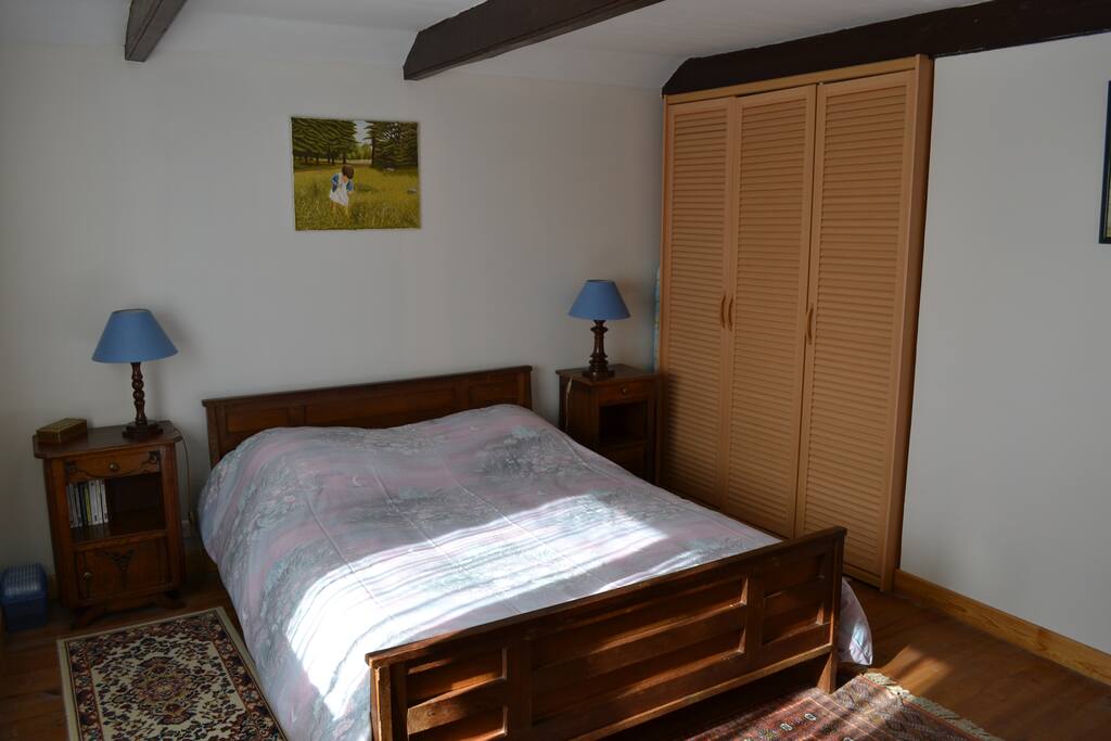 Chambre du Rez de Chaussée .