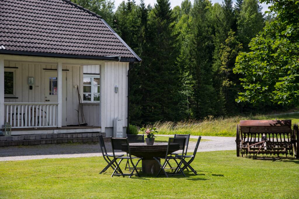 1/2 hovedhus leies ut