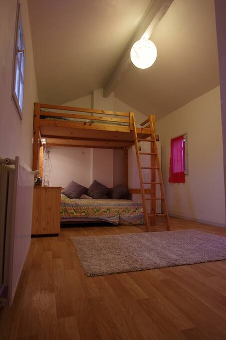 Bed room