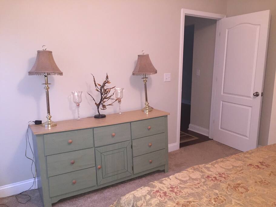 Dresser.
