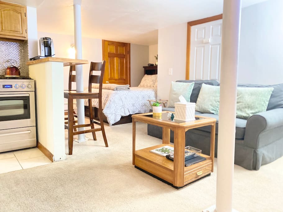 Airbnb Cozy Studio Getaway w/easy access to NYC/CT