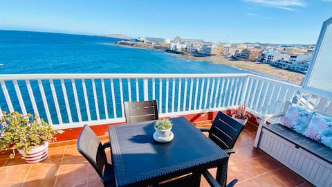 Rooftop lounges
