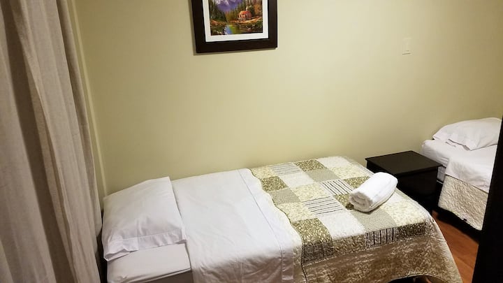 房间2 （两张双人床）