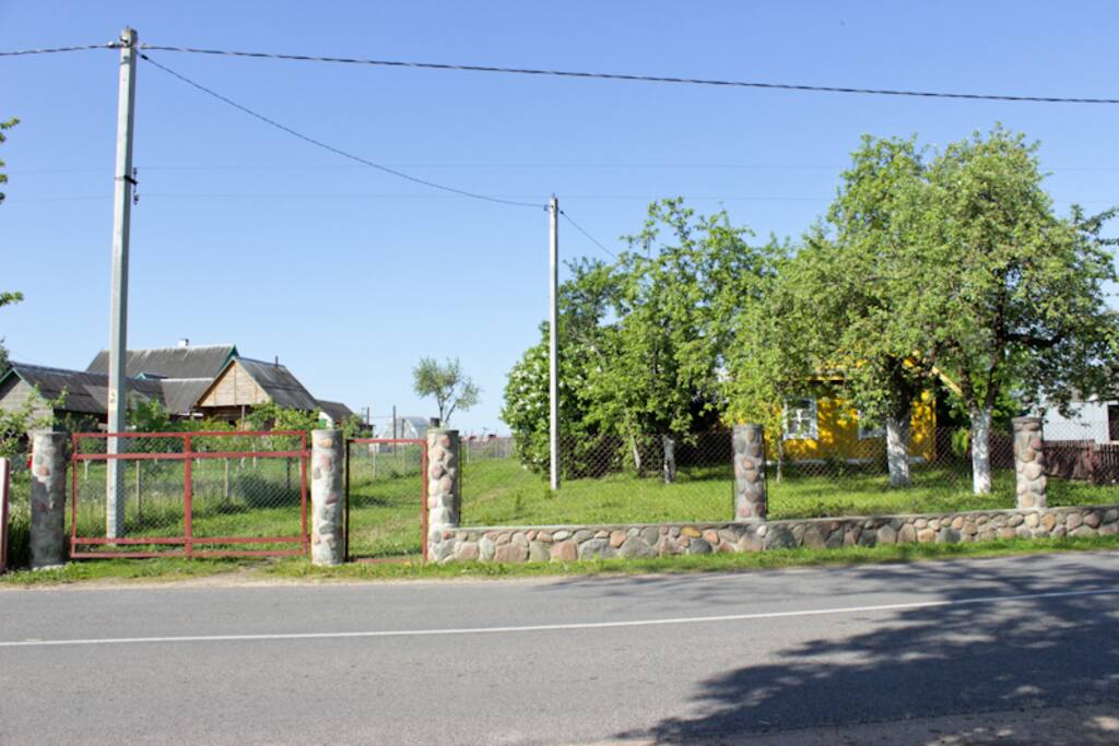 Домик на берегу озера\Home