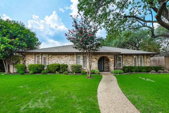 Large House 4 bedroom and 3Bath north Dallas gallery image 2