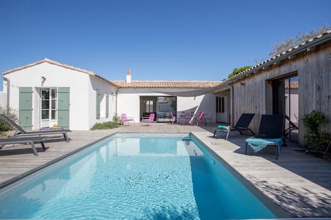 150 metres from beach, new villa with heated pool