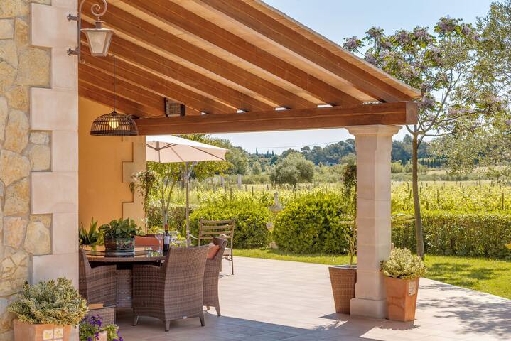 Es Vinyo gallery image 4