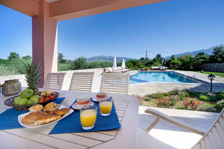 Villa Litsarda, 4 BD, 4 BA, private pool of 70 sqm gallery image 2