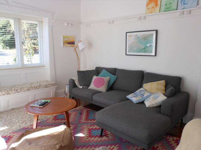 Lovely Family Home Close to Manly! gallery image 5