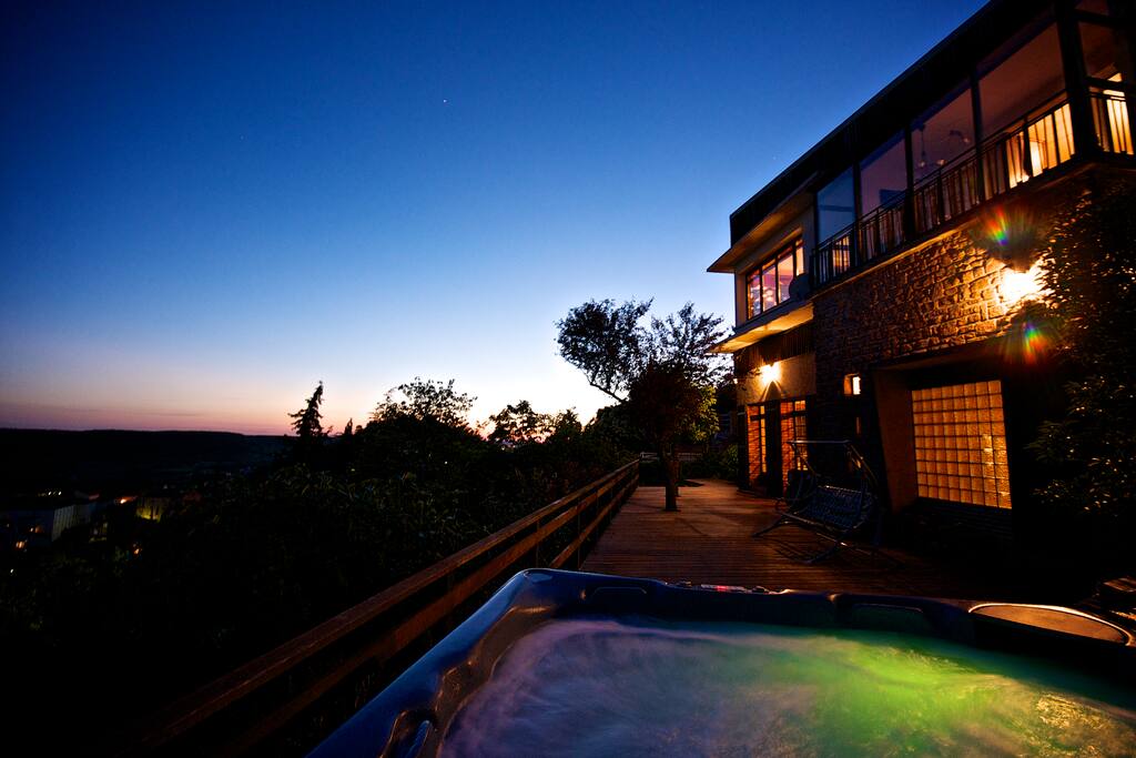 twilight tub