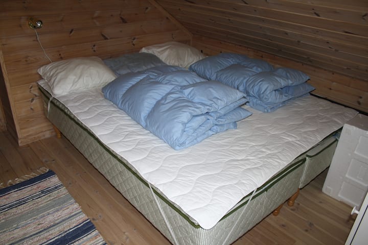 Chambre n ° 2 avec un canapé 200*180 cm