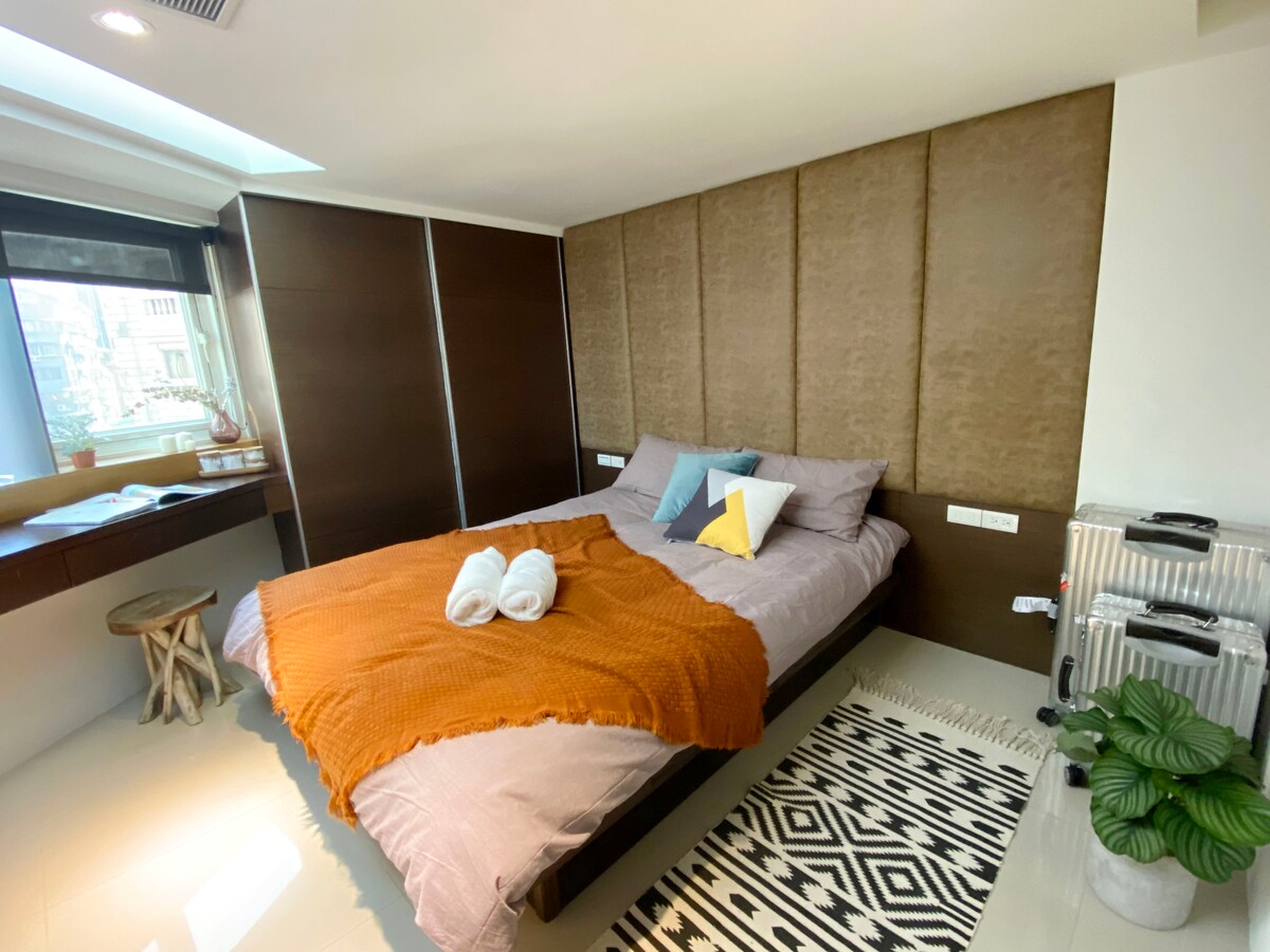 房間2
habitaciones 2.
1 cama tamaño queen