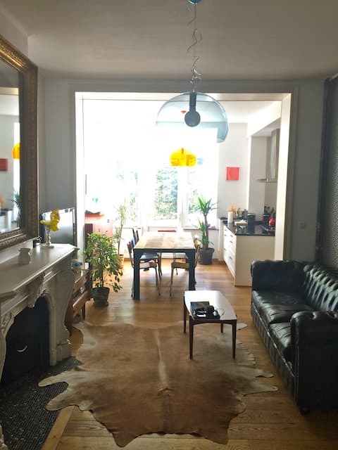 Popular Airbnb listing: Fancy and cozy apartment at Place Stéphanie in Saint Gilles Sint Gillis