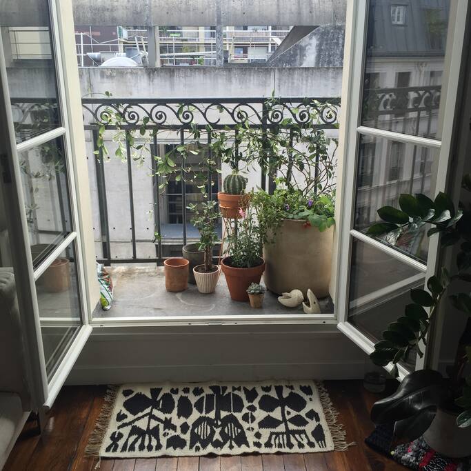 balcony