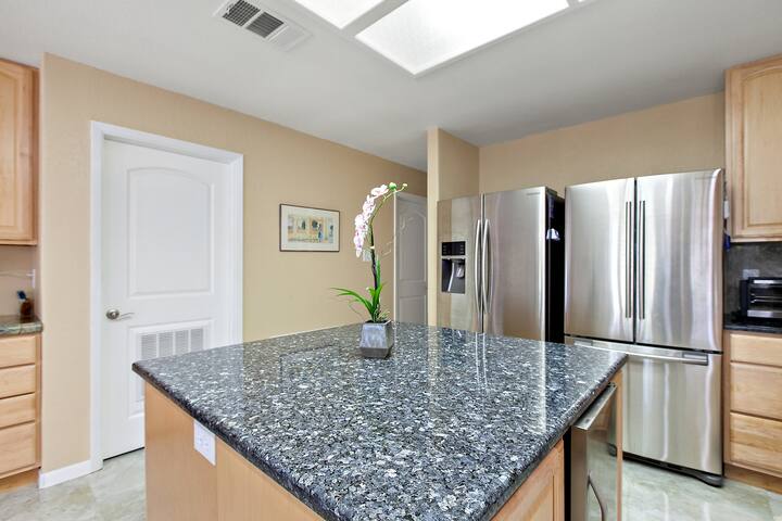 Pool Canyon Lodge on Lake Travis, Austin Texas gallery image 5