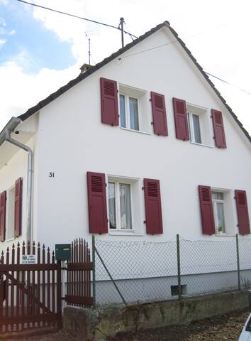 Chambre calme proximité aéroport Bâle-Mulhouse.