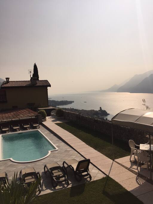VISTA LAGO