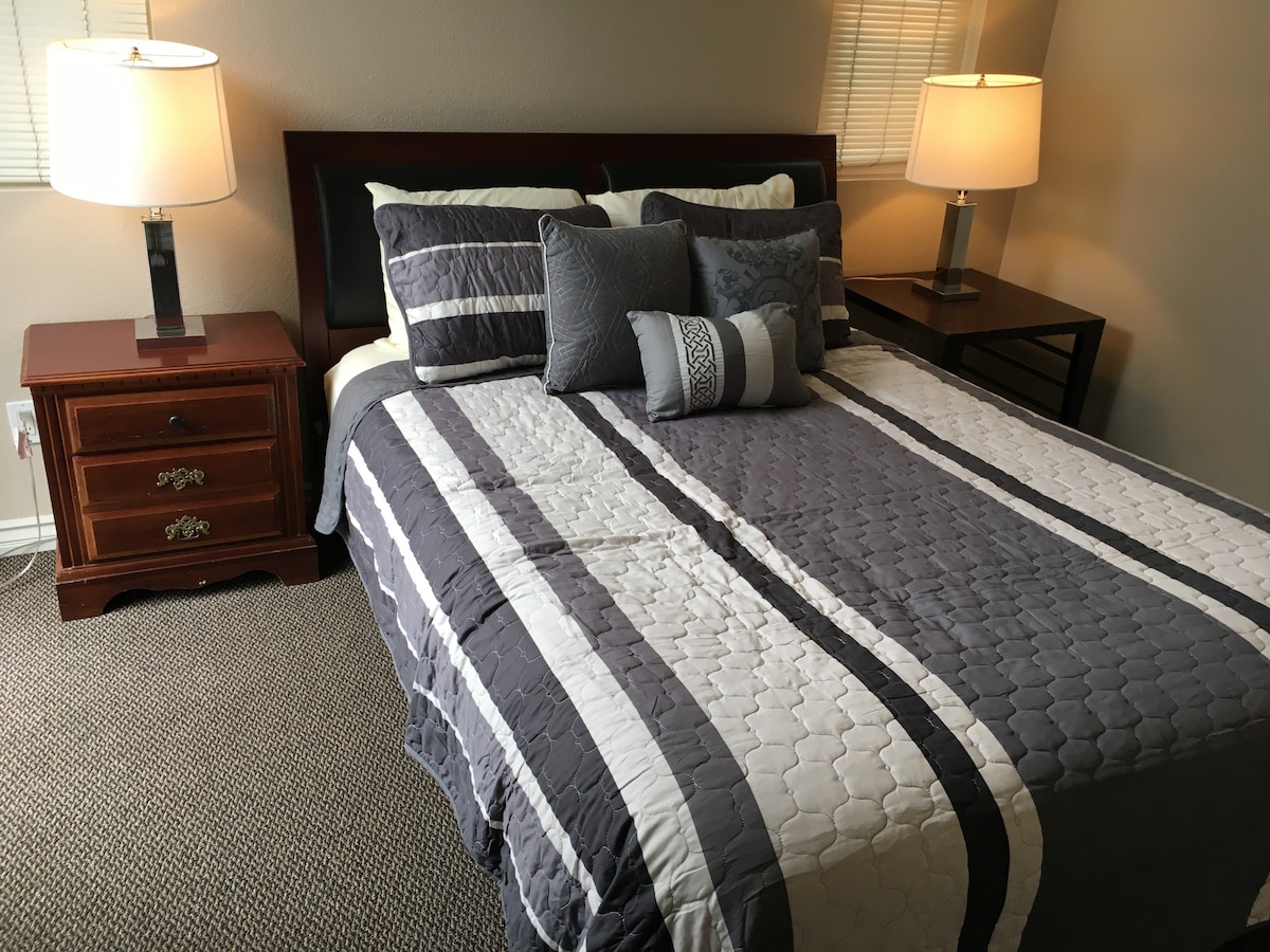 Spavaća soba br. 3 - bračni krevet (širine 150-179 cm) s privatnom terasom
