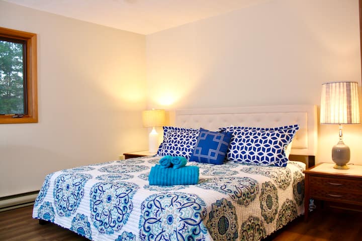 2号卧室-主楼层（客厅旁边）