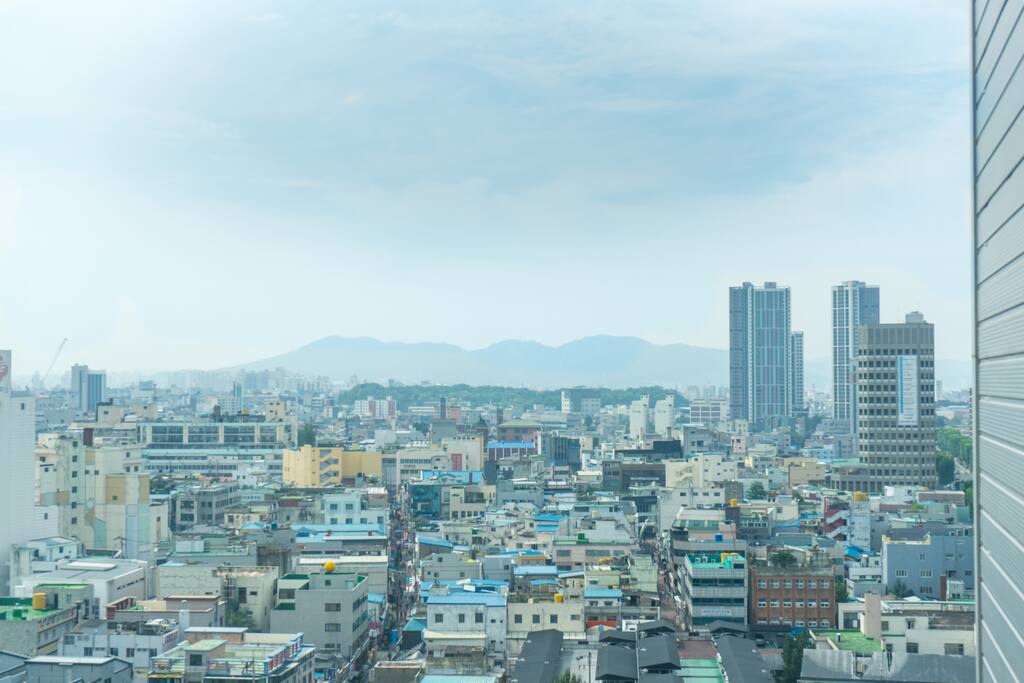 건물에서 보인는 뷰~~