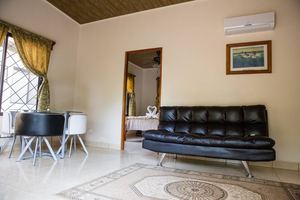 Brand new house - modern comfort with Tico charm!