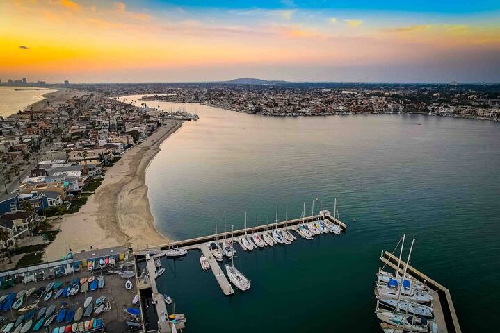 On the SAND peninsula home with hot tub & fire pit gallery image 4