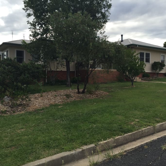 High set 1960 Character home with views over town and hills