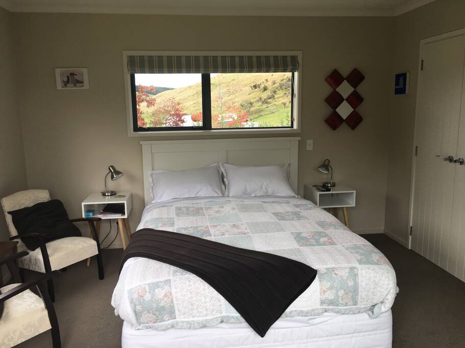 Your room with Queen Bed